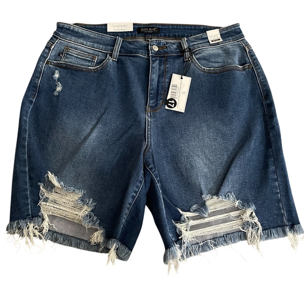 Judy Blue Distressed Denim Shorts – Size 2X (18/20) – NWT